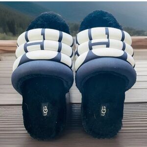 UGG Black Maxi Slide Padded Puff Logo Platform Slide Size 8